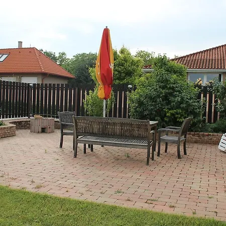 Marta Apartman Balatonalmádi Exterior photo
